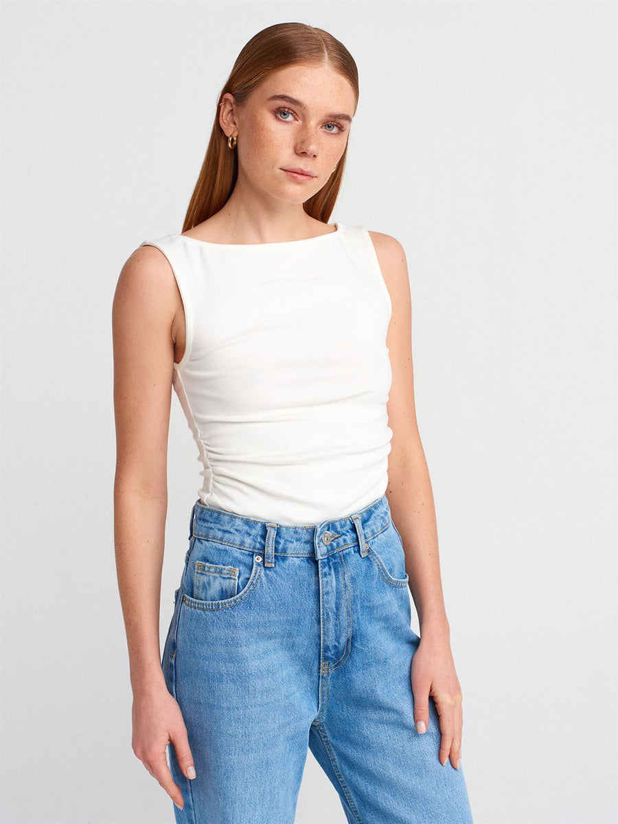 31589 Büzgülü Kayık Yaka Top-Ekru
