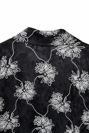 Çiçek Desenli Siyah Jakarlı Elbise