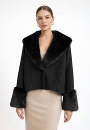Kürk Yaka Detaylı Kısa Keçe Ceket