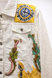 Beyaz Nakışlı Kot Ceket