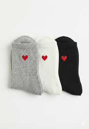 Minimal Kalp Desenli Çorap 3’lü Set