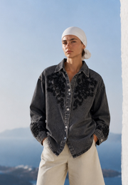 Siyah Nakış İşlemeli Denim Gömlek