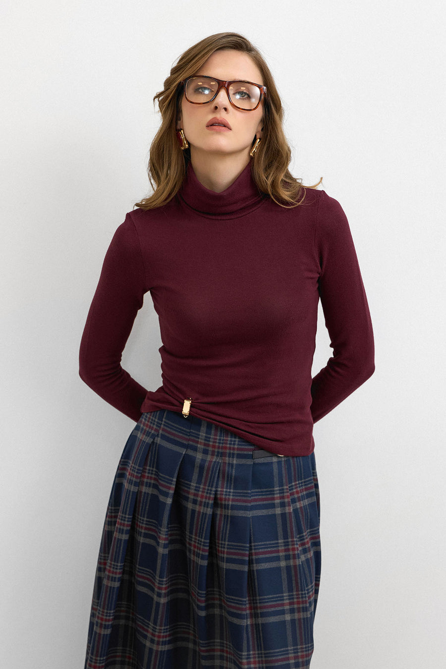 Aksesuar Detaylı Balıkcı Yaka Top-Bordo