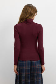 Aksesuar Detaylı Balıkcı Yaka Top-Bordo