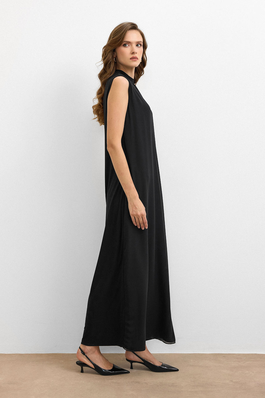 Önü Şifonlu Uzun İç Elbise-Siyah