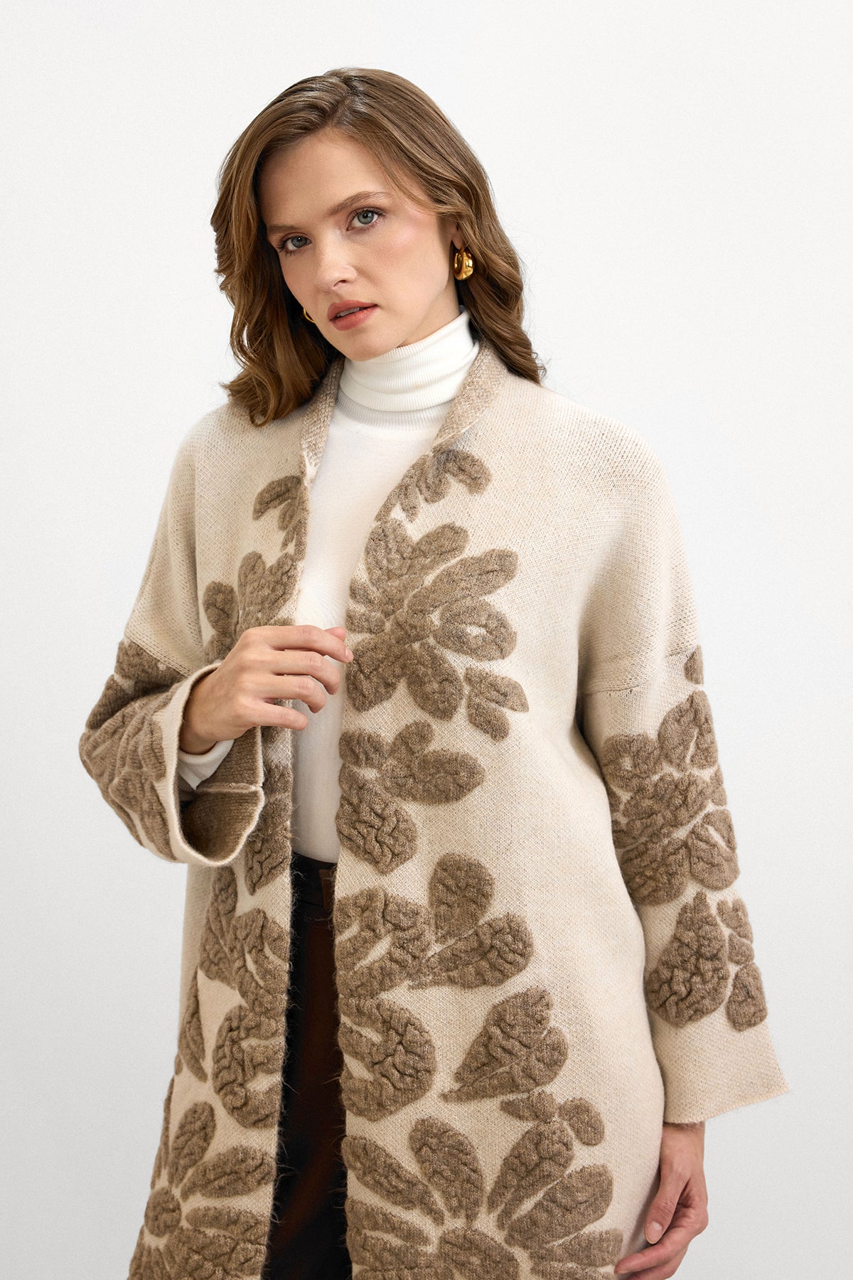 Çiçek Desenli Uzun Hırka Krem