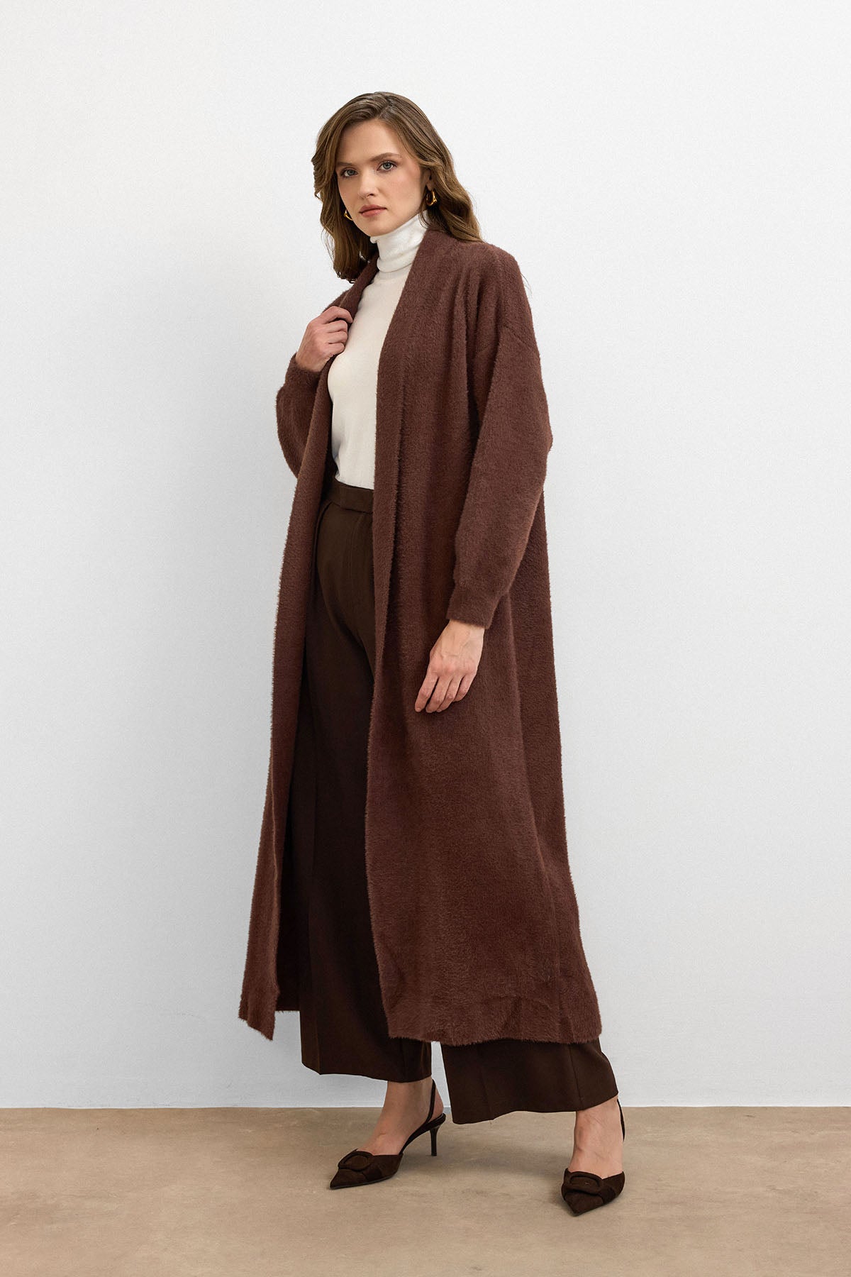 Sakal İplik Model Uzun Hırka Kahve