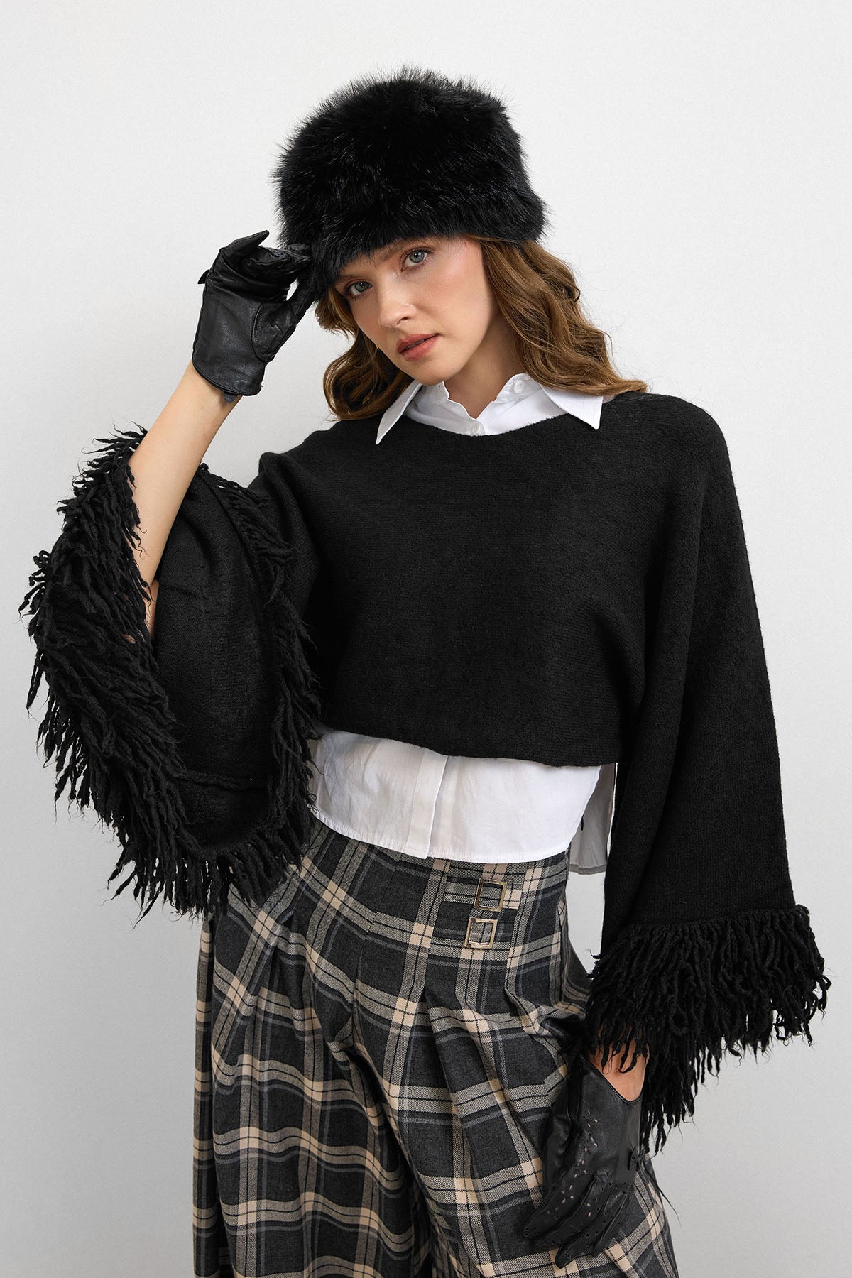 Püsküllü Triko Crop Kazak Siyah