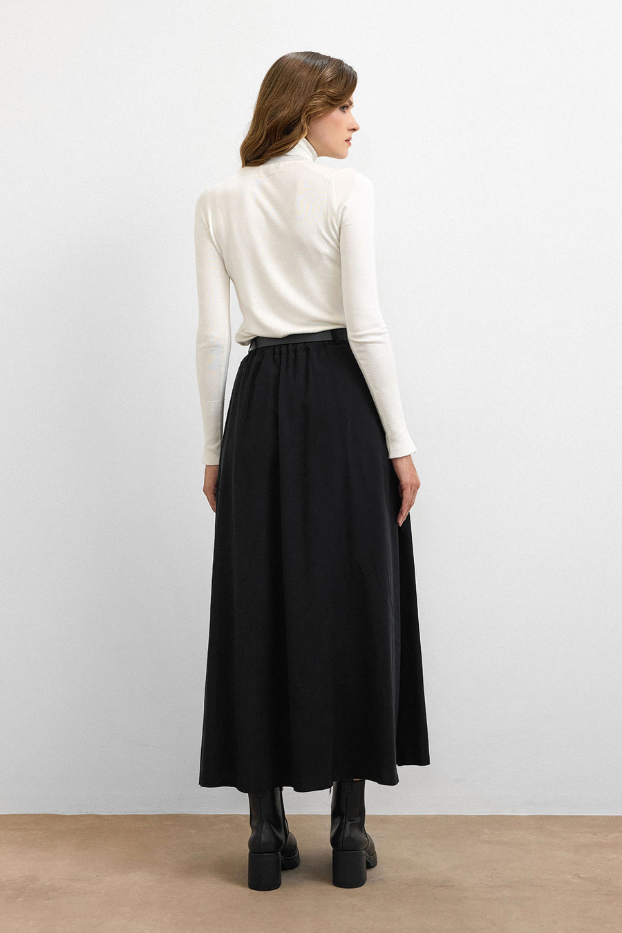 Classic Fit Dökümlü Maxi Etek Siyah