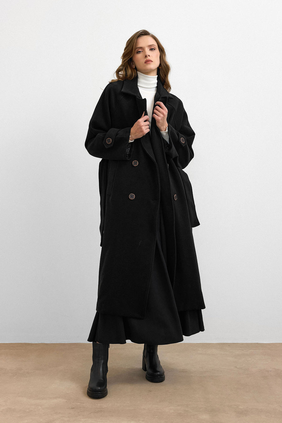 Rana Subaşı Kaşe Kaban Siyah