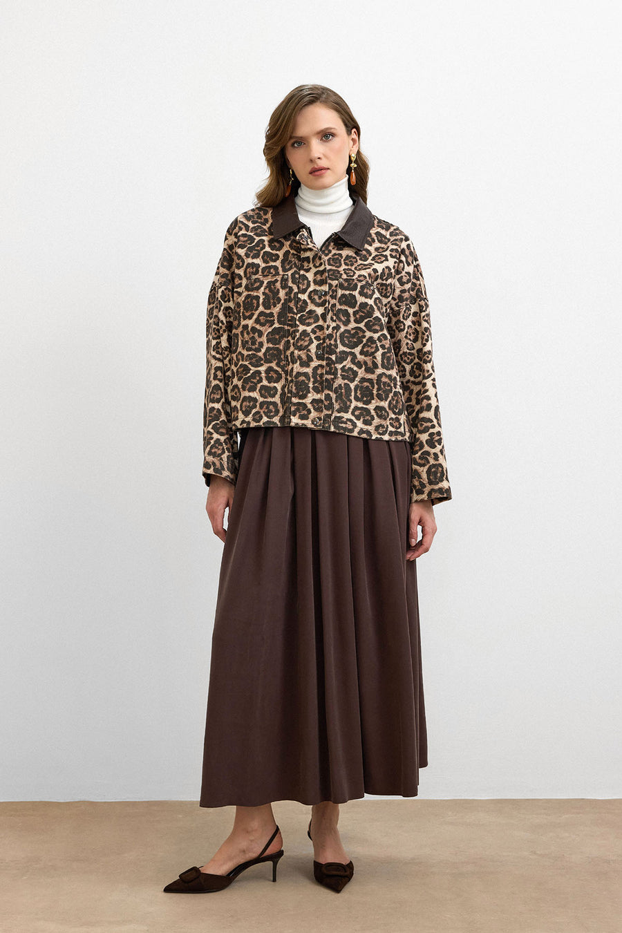 Marrone Deri Yakalı Ceket