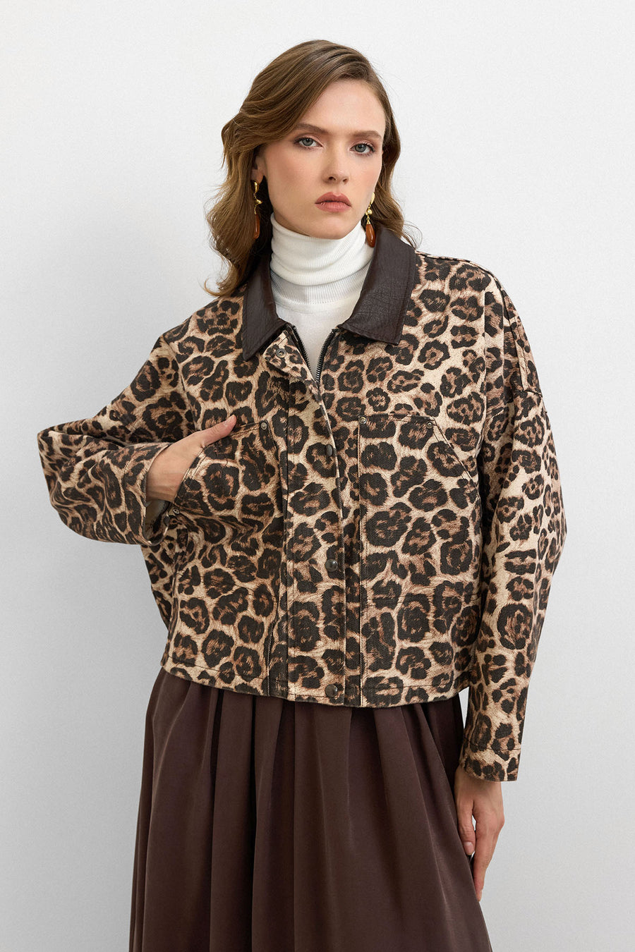 Marrone Deri Yakalı Ceket