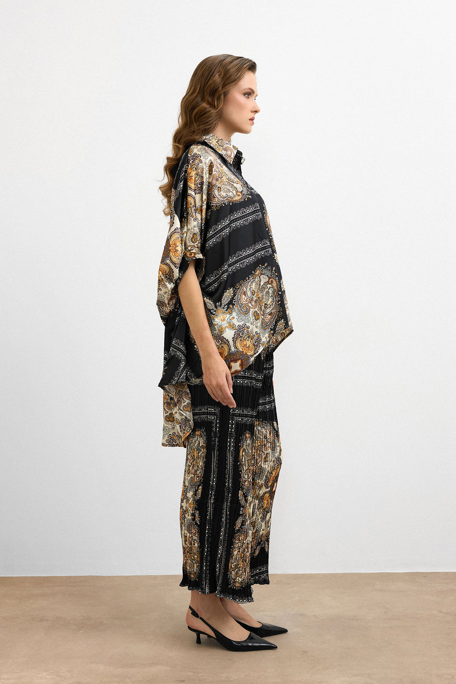 Barok Desen Saten Takım – Siyah Gold