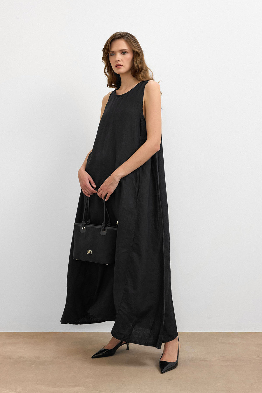 %100 Keten Sıfır Kol Elbise Siyah