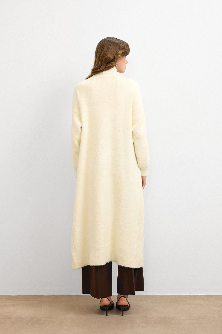 Sakal İplik Model Uzun Hırka -Vanilya