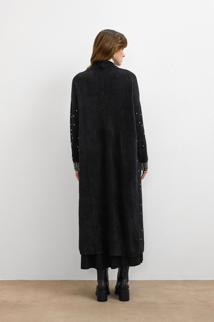 Kolları İnci Detaylı Sakal Hırka - Siyah