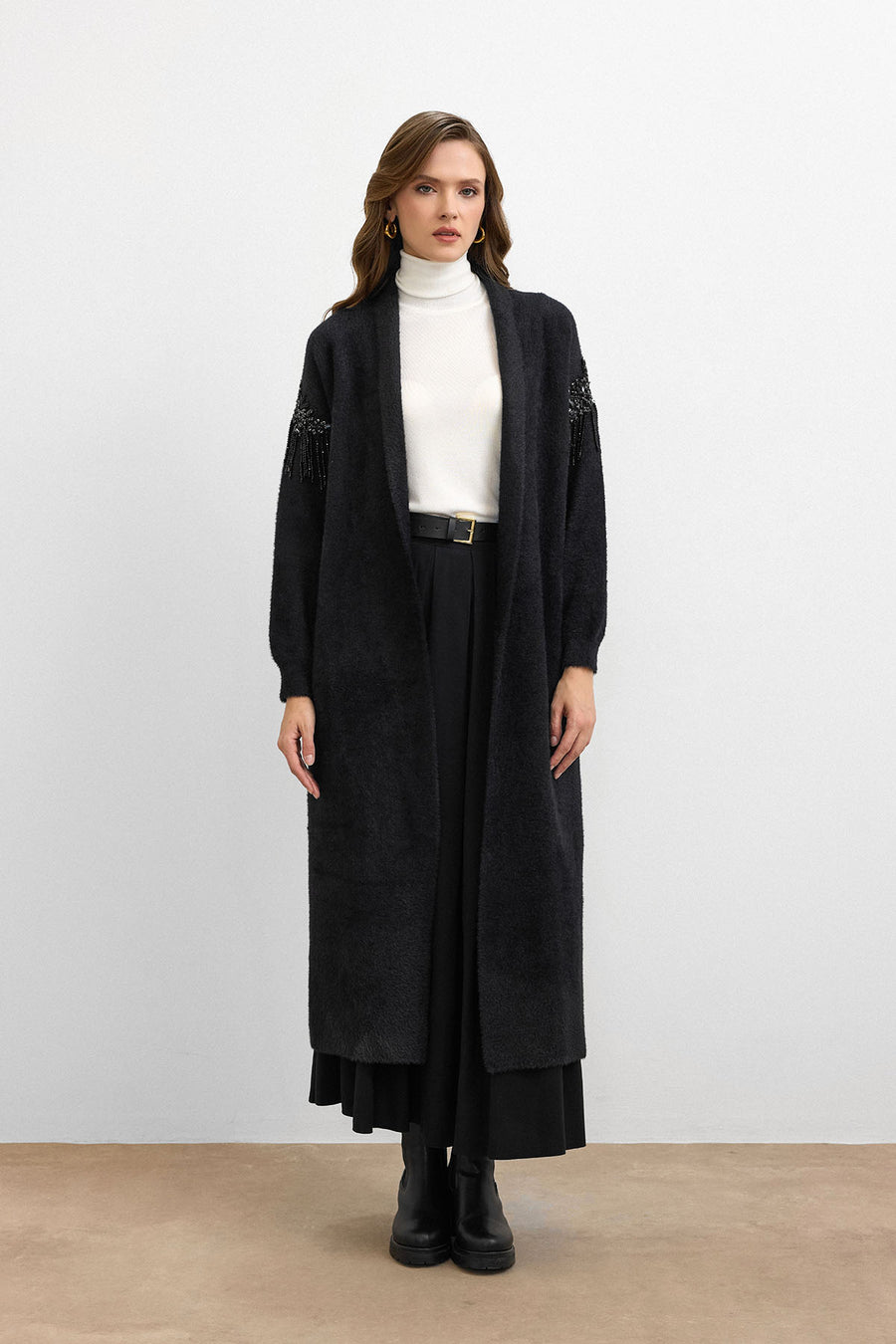 Omuz Taş İşlemeli Uzun Hırka Siyah