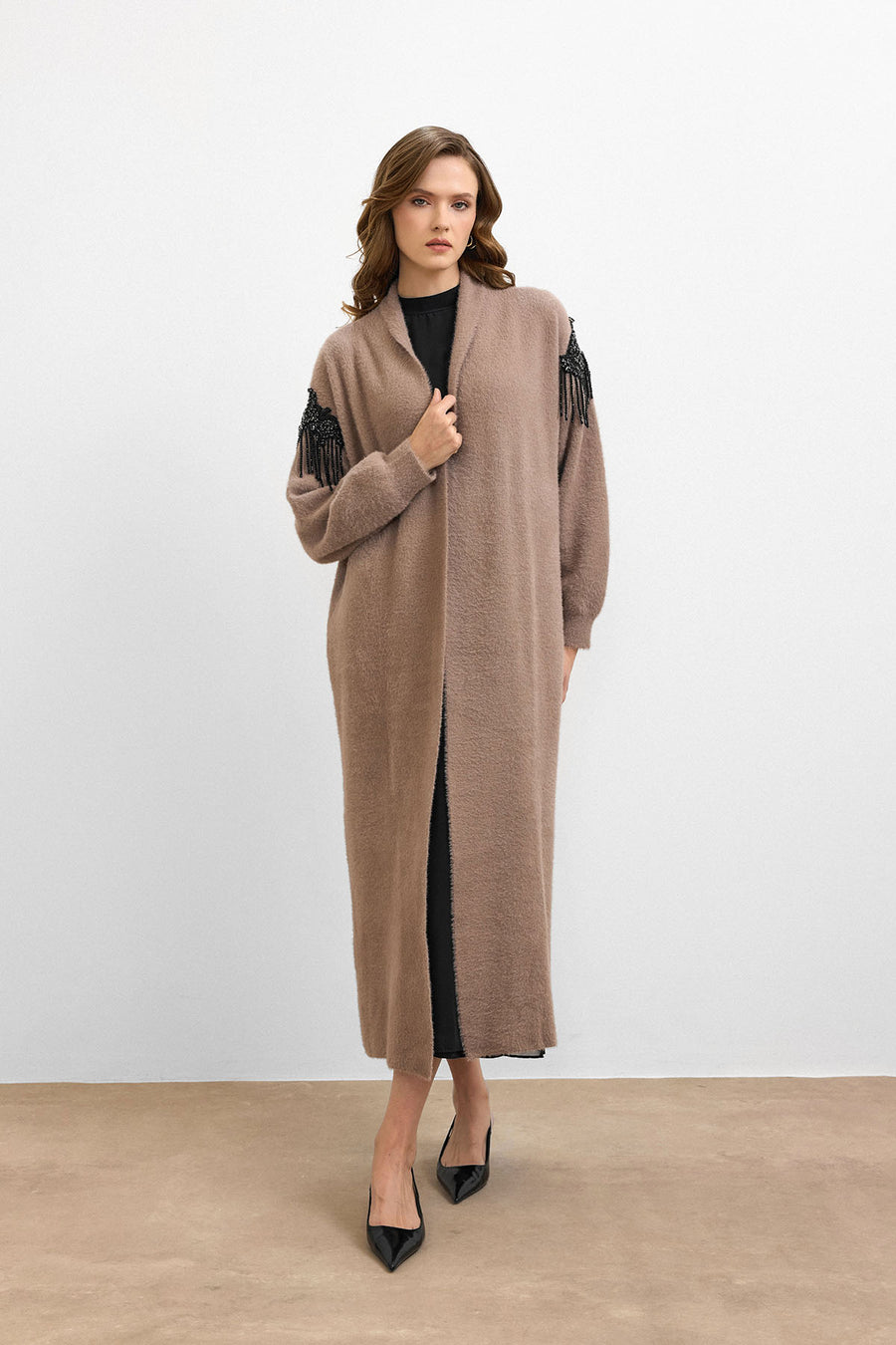 Omuz Taş İşlemeli Uzun Hırka Vizon