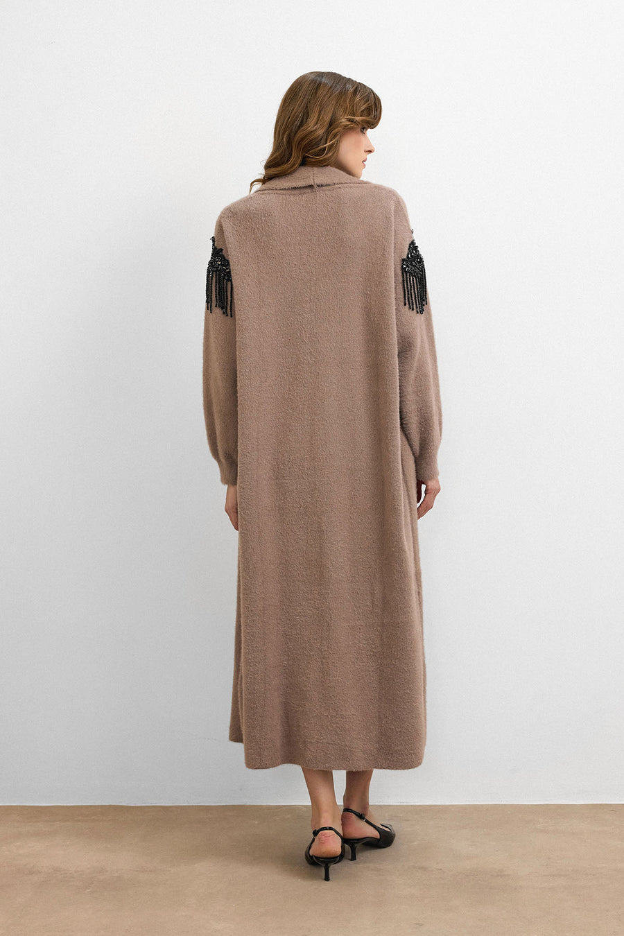 Omuz Taş İşlemeli Uzun Hırka Vizon