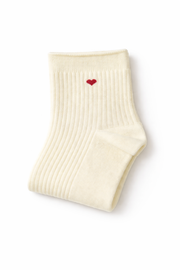 Minimal Kalp Desenli Çorap