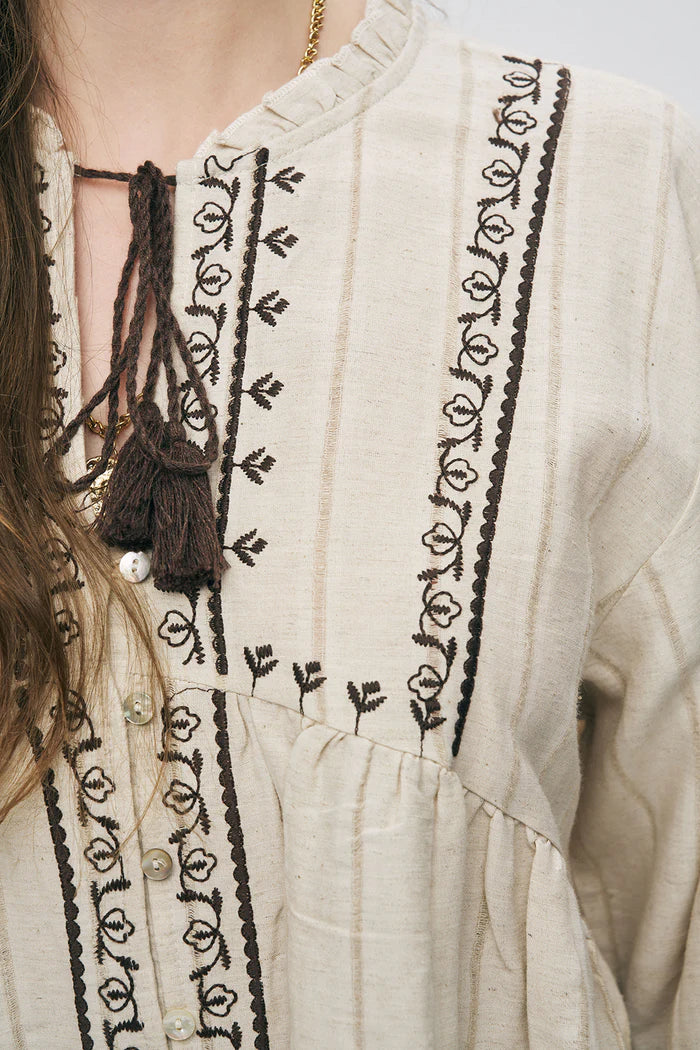 ORF-Nakış İşlemeli ve Püskül Detaylı Bohem Gömlek