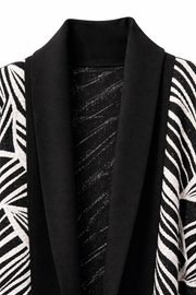 Zebra Desenli Hırka