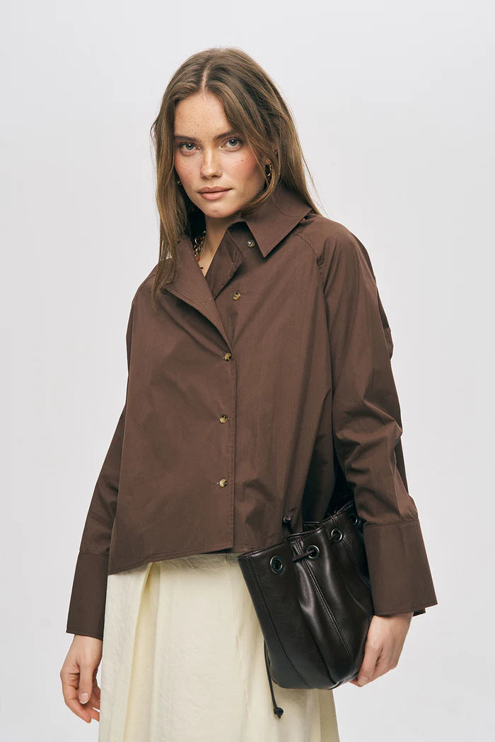 ORF-Kruvaze Görünümlü Modern Kesim Kahve Gömlek