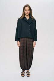 ORF-Kruvaze Görünümlü Modern Kesim Siyah Gömlek