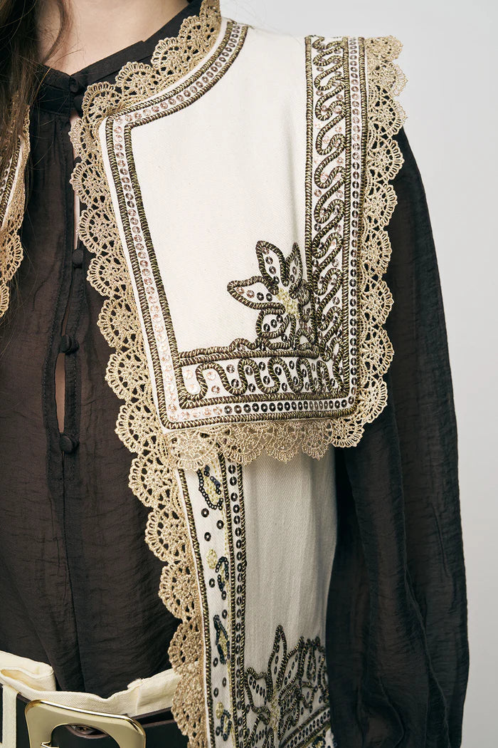 ORF-İşlemeli ve Geniş Yakalı Natur Renk Şık Yelek