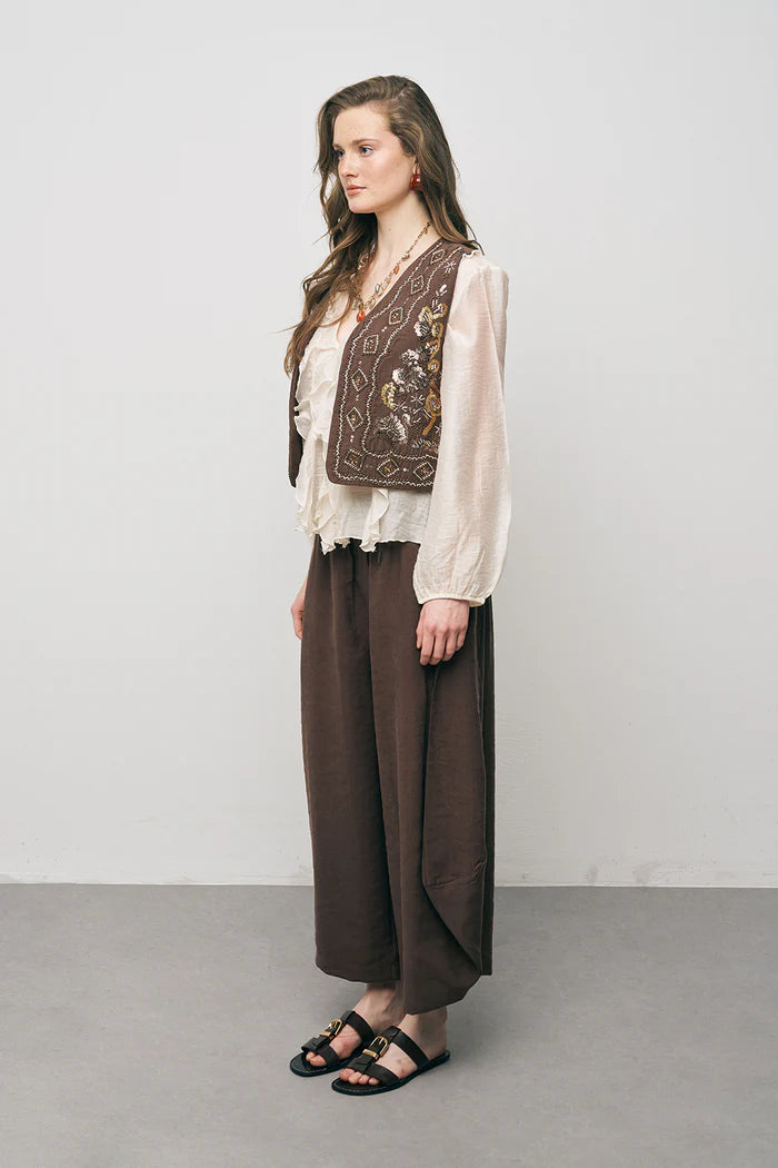 ORF-Boncuk ve Nakışlı Kısa Kahve Yelek