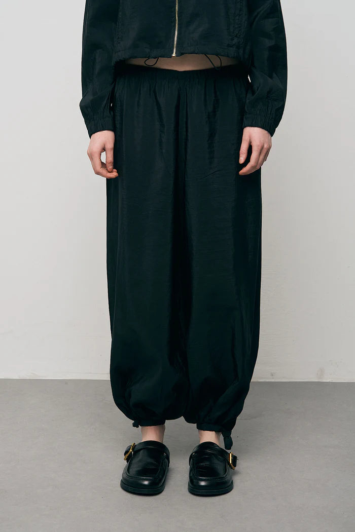 ORF-Bağlama Detaylı Lastikli Paça Siyah Pantolon