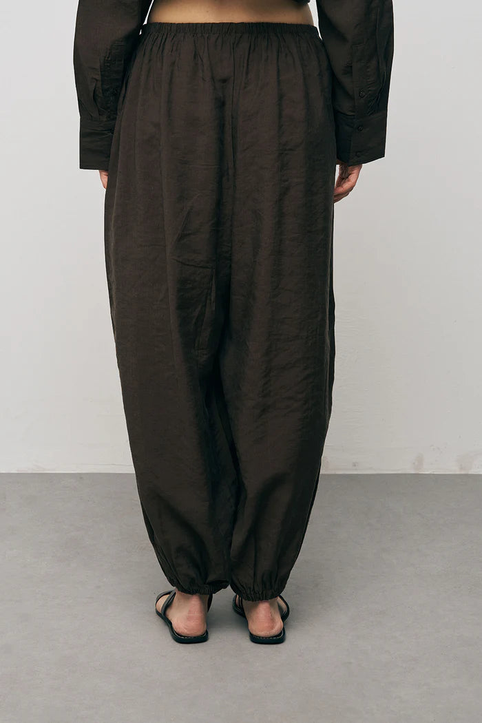 ORF- Rahat Kesim Paçası Büzgülü Kahve Jogger Pantolon