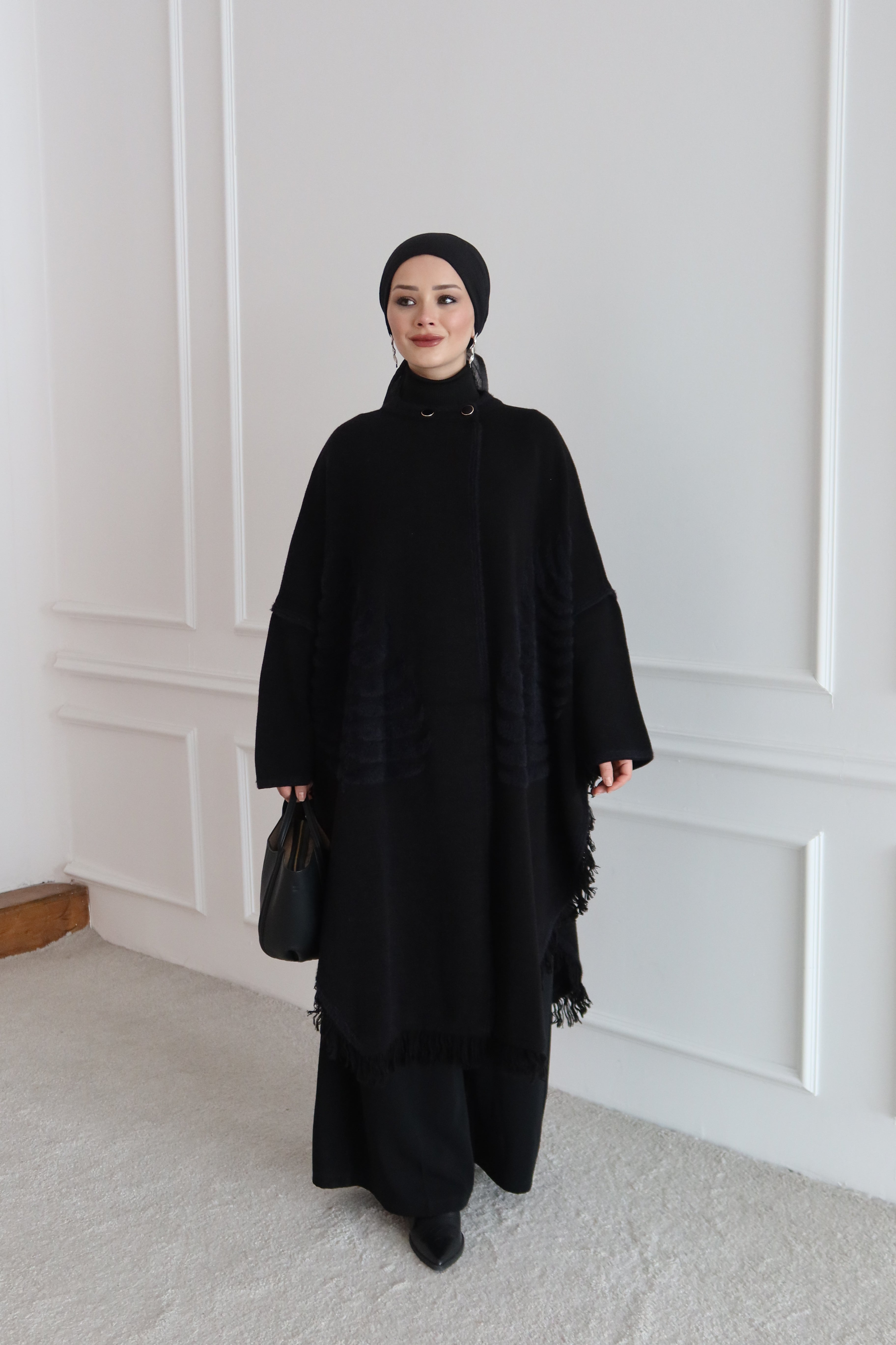 Püsküllü Triko Panço