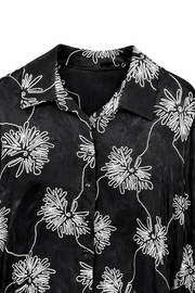 Çiçek Desenli Siyah Jakarlı Elbise