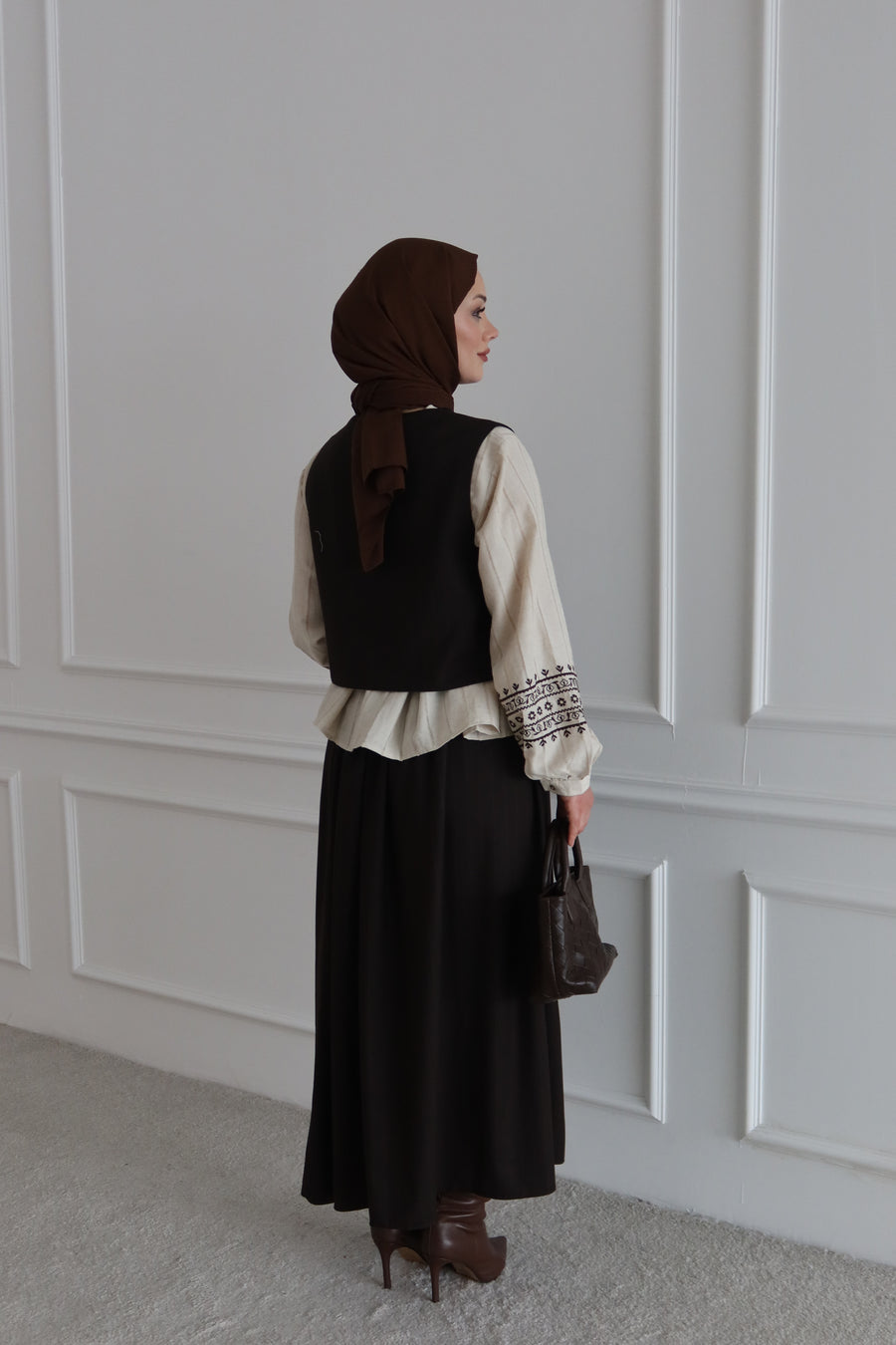 Çizgili Yelek Etekli Takım-Kahverengi