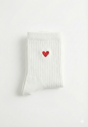 Minimal Kalp Desenli Çorap