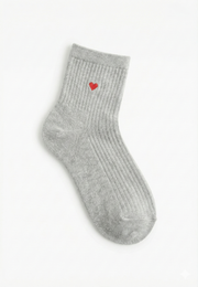Minimal Kalp Desenli Çorap