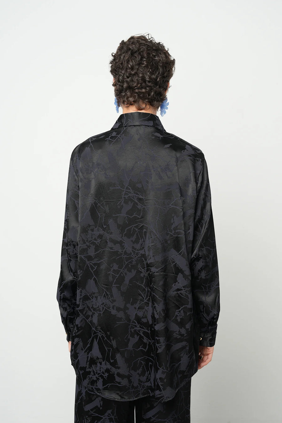 ORF-Siyah Çiçek Desenli Saten Oversize Gömlek