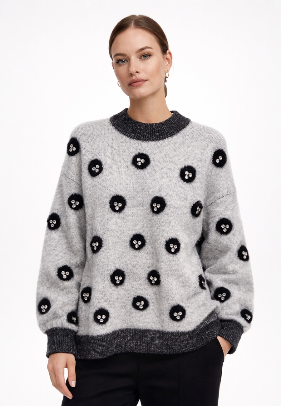 Taşlı Çiçek Detaylı Gri Triko Kazak