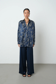 Lacivert Yaprak Desenli Oversize Kadın Gömlek - 34687