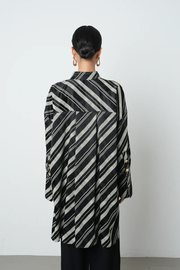 Siyah Jakarlı Çizgi Desenli Gömlek - 34719