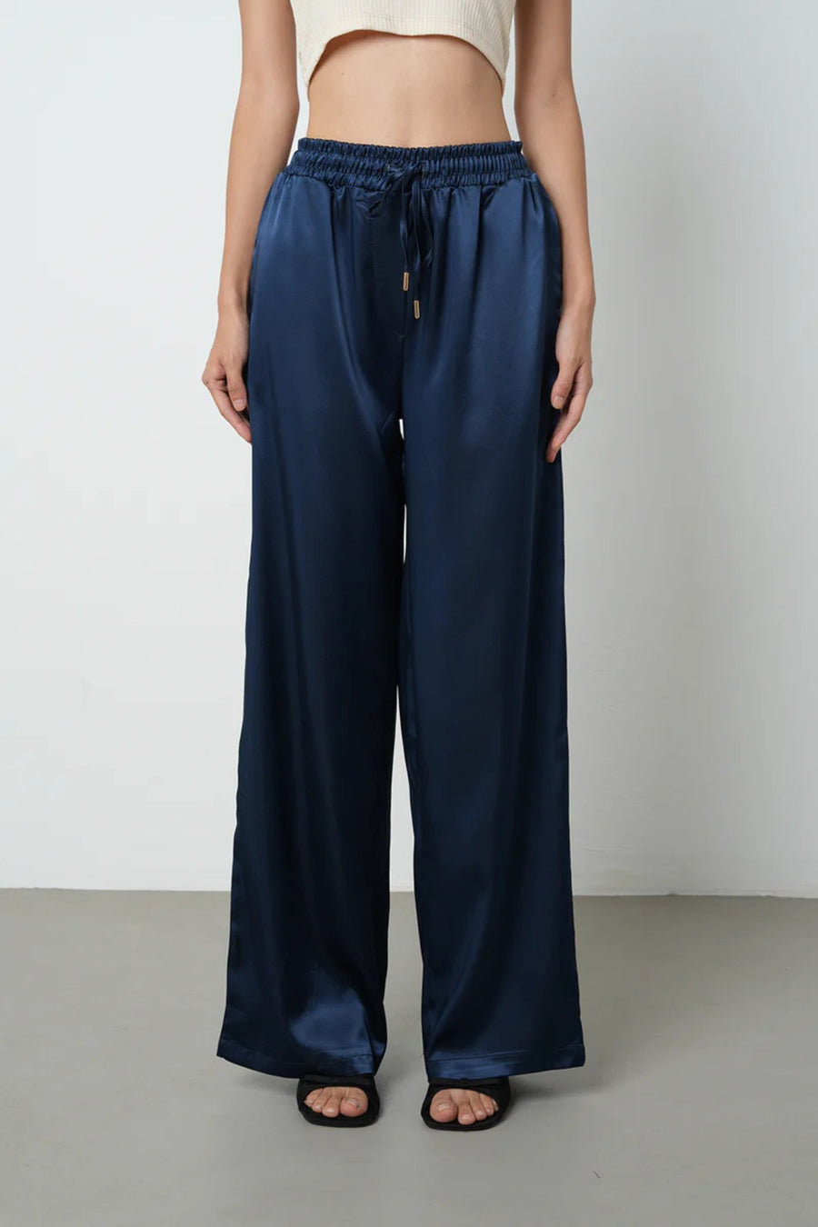 Lacivert Saten Bol Paça Kadın Pantolon - 45292