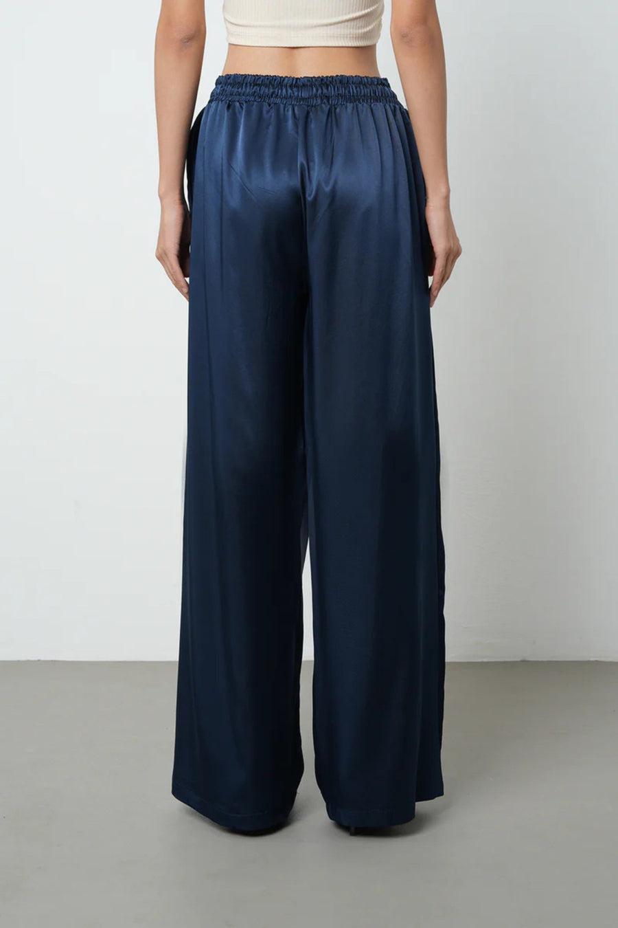 Lacivert Saten Bol Paça Kadın Pantolon - 45292