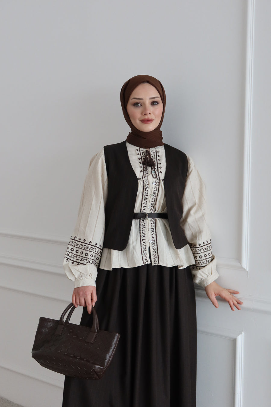 Çizgili Yelek Etekli Takım-Kahverengi