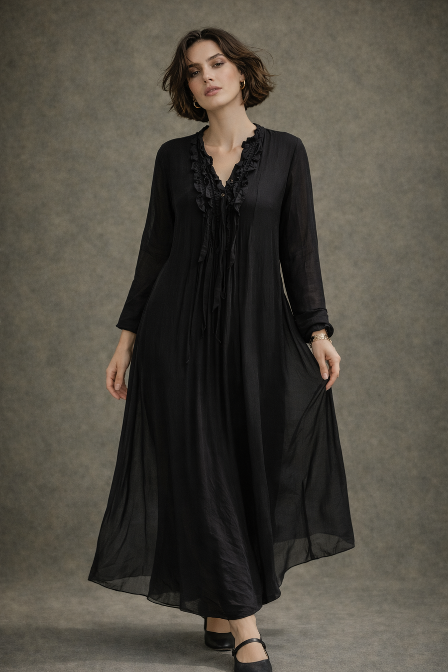 İpek Yakası Püsküllü Elbise Siyah