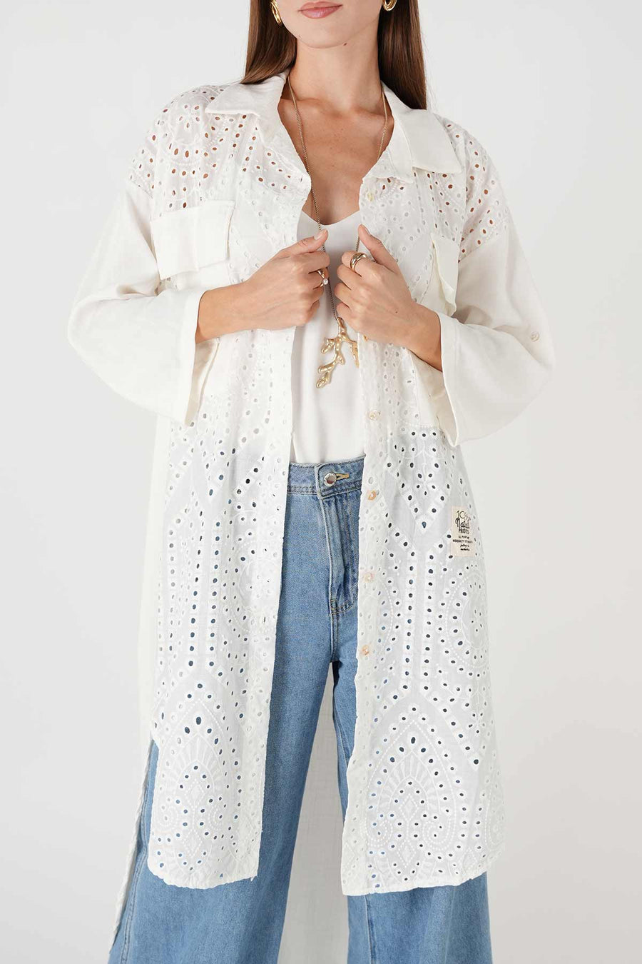 Güpür Cep Detaylı Uzun Gömlek Beyaz