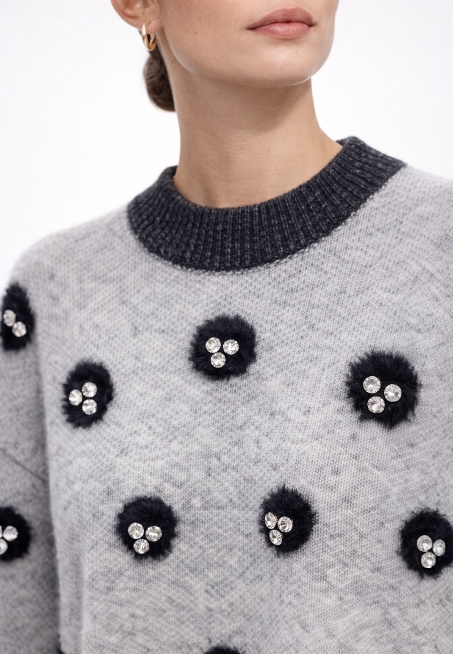 Taşlı Çiçek Detaylı Gri Triko Kazak