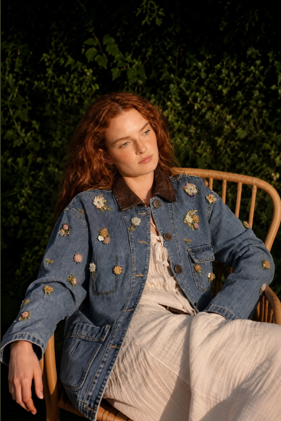 Çiçek İşleme Deri Detaylı Denim Ceket