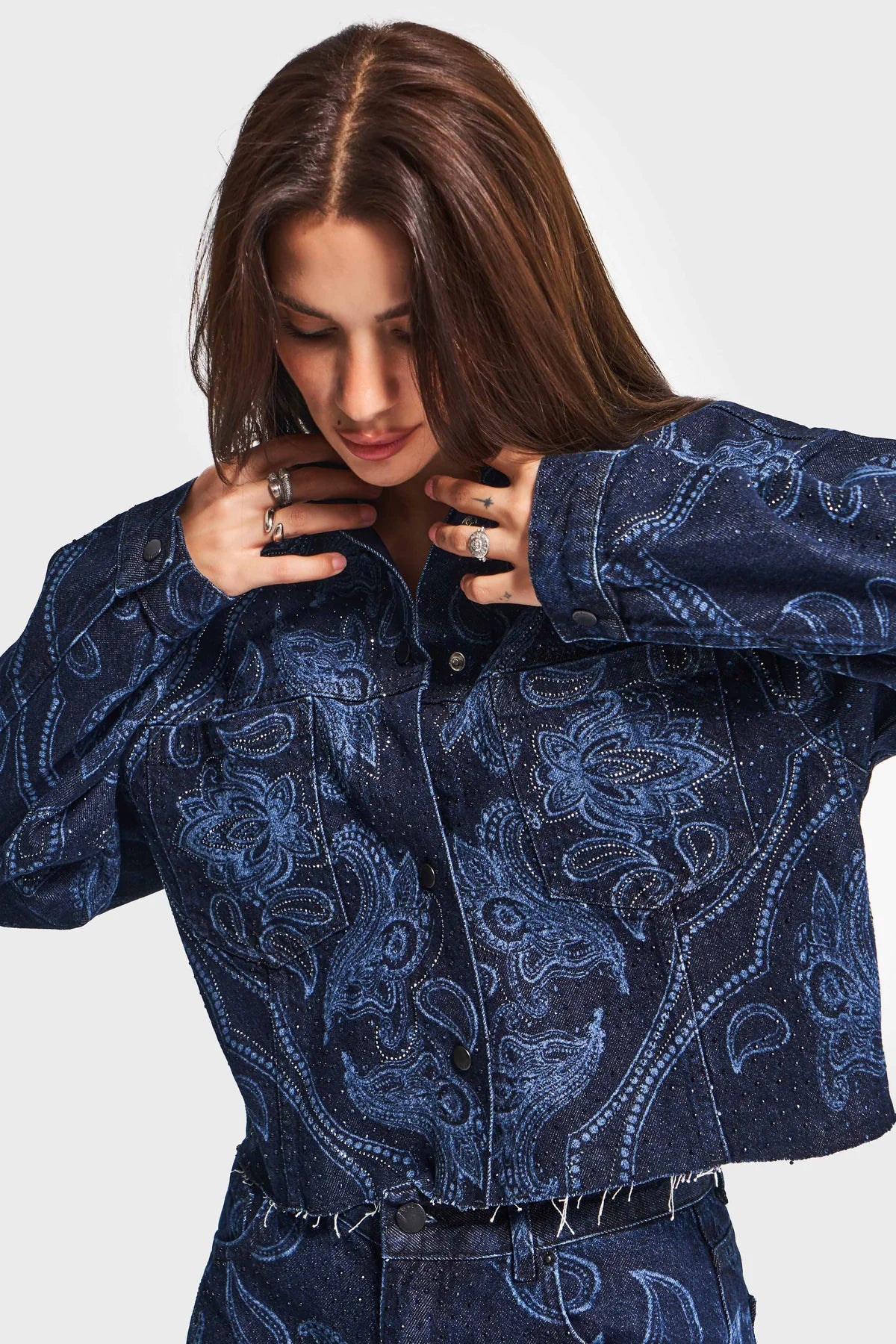 Düğmeli Parlak Taş Desenli Özel Tasarım Denim Ceket