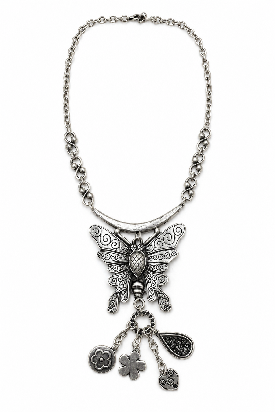 Charm Detaylı Kelebek Kolye